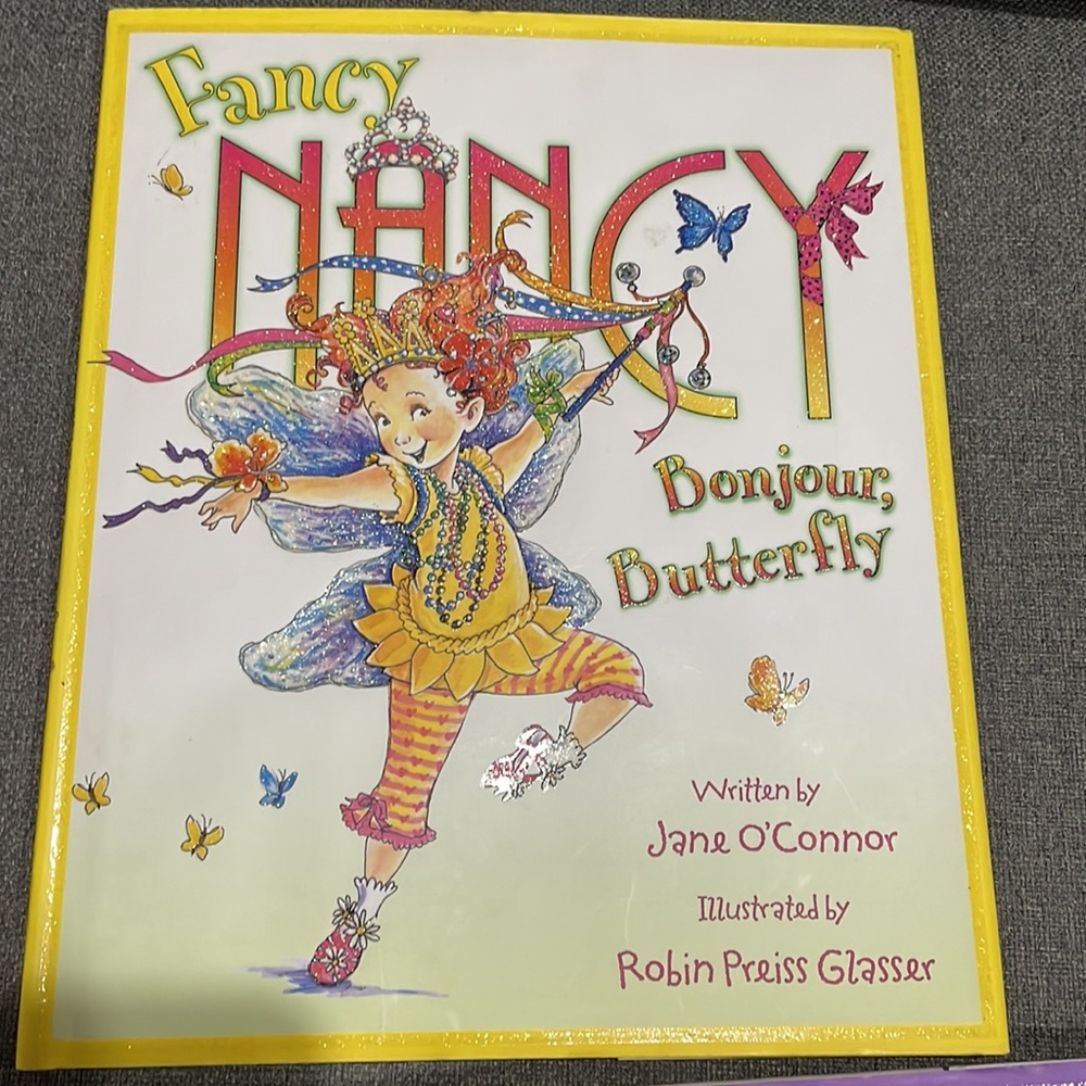 Fancy Nancy Bundle Books Crayola color wonder mess free color